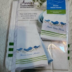 Annie's Blue and Green Bird Towels